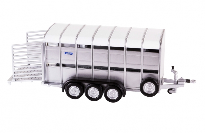 Ifor Williams Livestock Trailer 6 Wheel left side